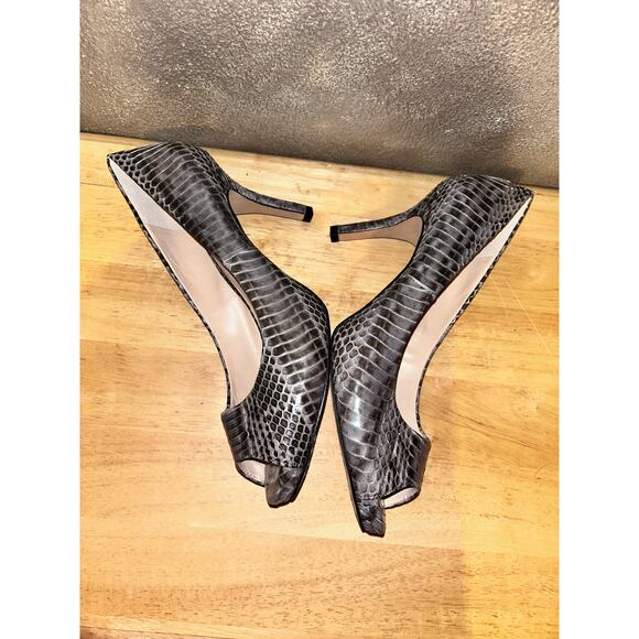 Vince Camuto Kiley Snake Print Peep Toe Heels Gray Black Size 9M 3.5” NWOB - Picture 7 of 13